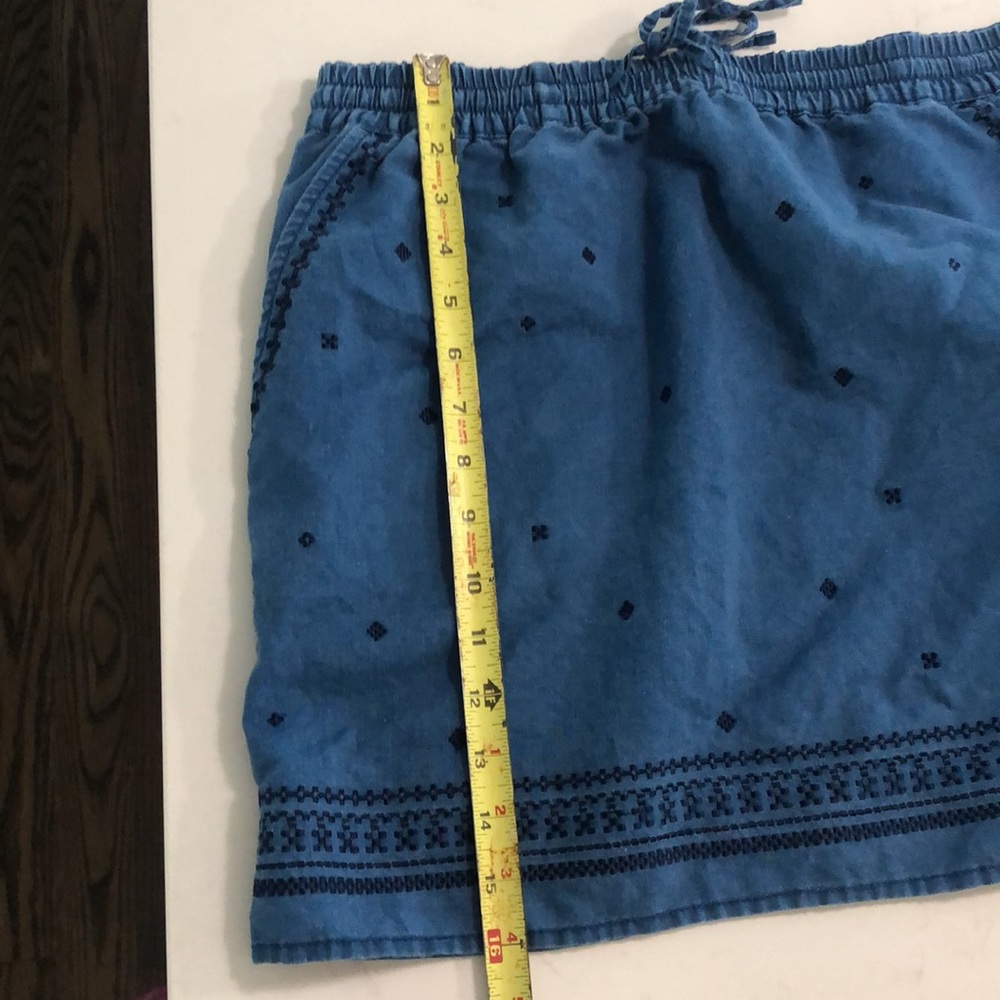 Embroidered chambray, mini skirt
